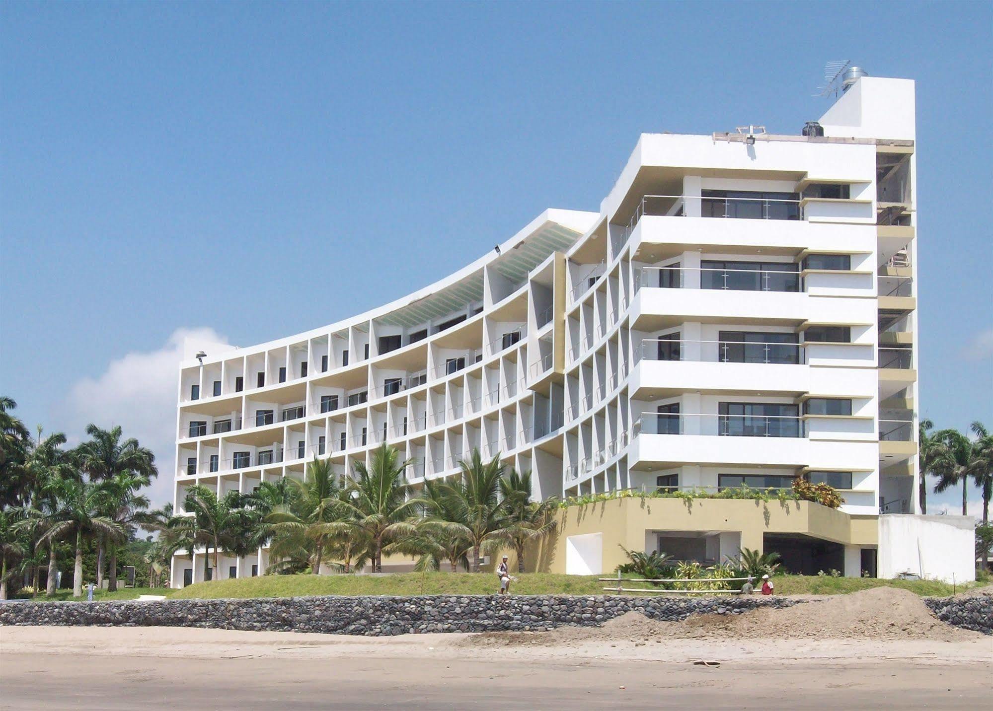 Hotel Makana Resort تونسوبا المظهر الخارجي الصورة